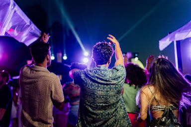 Heftige Bauchschmerzen nach einer durchzechten Nacht