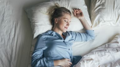 Schlaf und Adipositas: Helfen Nickerchen oder schaden sie?