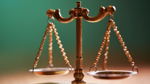 Ärztliche Zwangsmaßnahmen: Karlsruhe prüft Verbot außerhalb von Kliniken