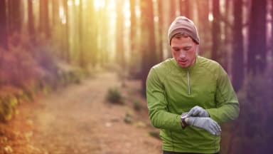 Warum Bewegung gerade im Winter wichtig ist – und wann der Körper eine Sportpause braucht