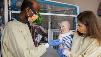  Baby mit seltener Erbkrankheit erfolgreich mittels Gen-Therapie behandelt 