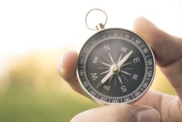 Teaserbild Kompass gettyimages-1129405590.jpg