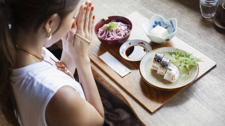 „Hara Hachi Bu“: Ist es gesünder, den Magen nur zu 80 % zu füllen?