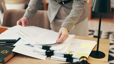 Schmerzmediziner als Gutachter: Wenn klinische Erfahrung auf Paragrafen trifft