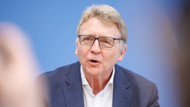 Helmut Frister