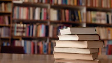 10 Bücher, die Ärztinnen und Ärzte einmal gelesen haben sollten