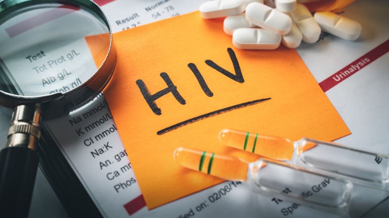 Kritisch kranke HIV-Patienten: Antiretrovirale Therapie sicher fortführen