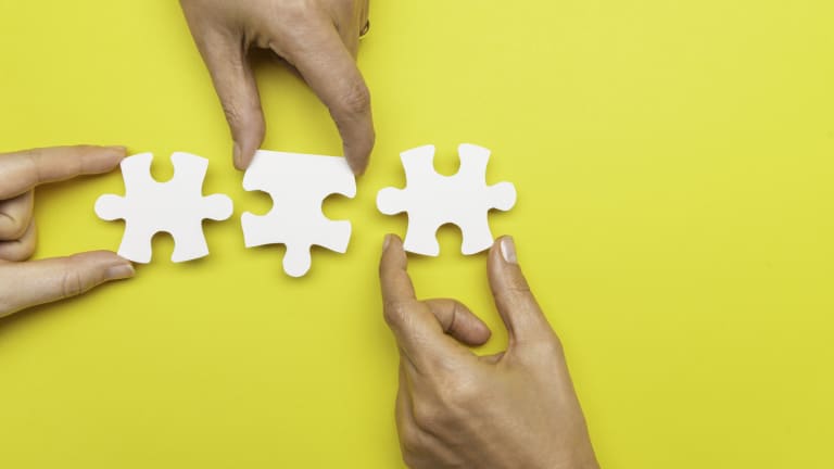 Puzzleteile als Symbol für Teamarbeit