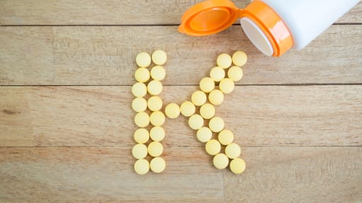Mehr als Gerinnung: Vitamin K als Schlüsselfaktor für Knochen, Gefäße und Muskeln