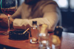 Suchtbericht: Deutschland hat ein Alkohol- und Tabakproblem