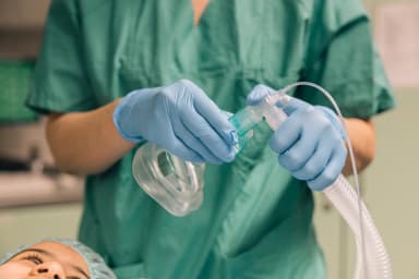 Vollnarkose bei Kindern: Verbesserte Überwachung per Atemanalyse