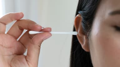 Das Ohrenschmalz-Orakel: Wie Cerumen als früher Marker für Krankheiten wie Alzheimer oder Krebs dienen könnte