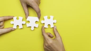 Puzzleteile als Symbol für Teamarbeit