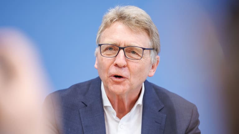 Helmut Frister