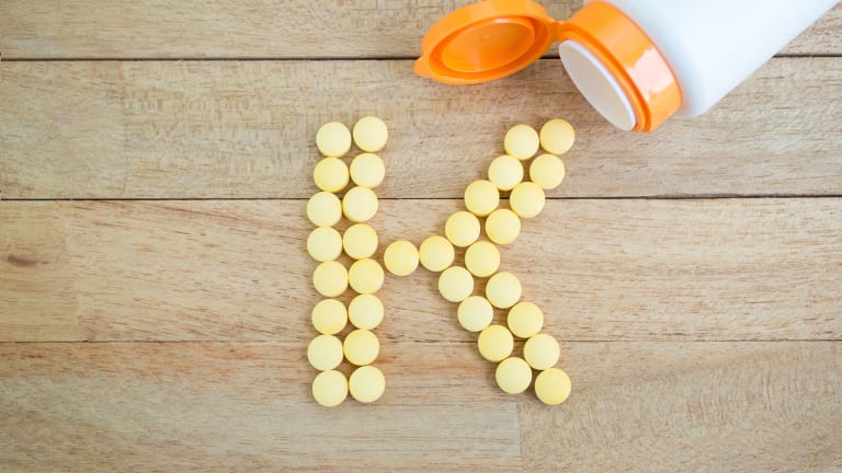 Mehr als Gerinnung: Vitamin K als Schlüsselfaktor für Knochen, Gefäße und Muskeln