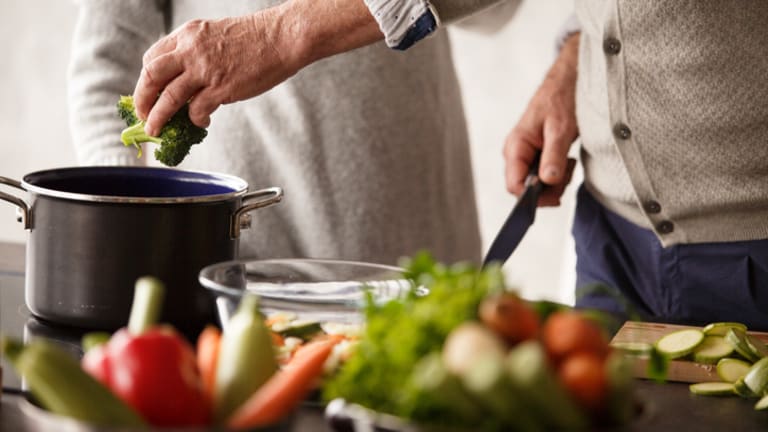 Pflanzenbasierte Ernährung im Alter: Was gilt es zu beachten?