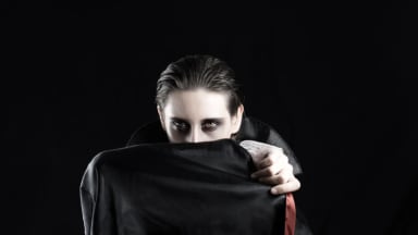 Die Krankheit hinter dem Vampirmythos?