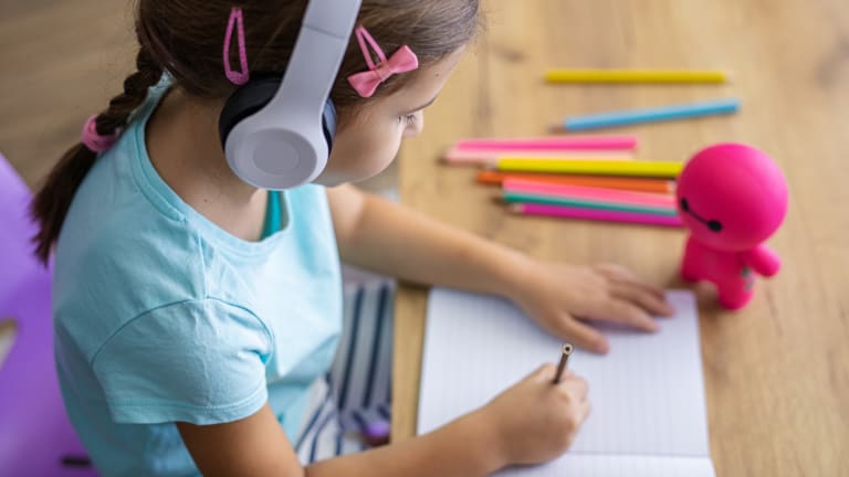 KI-Spielzeug mit Risiken für Kinder