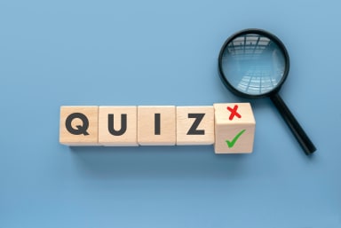 quiz_concept_with_wooden_blocks