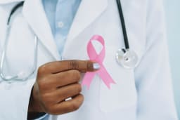 S3-Leitlinie zum Mammakarzinom aktualisiert: Personalisierte Therapien für Betroffene von Brustkrebs im Fokus